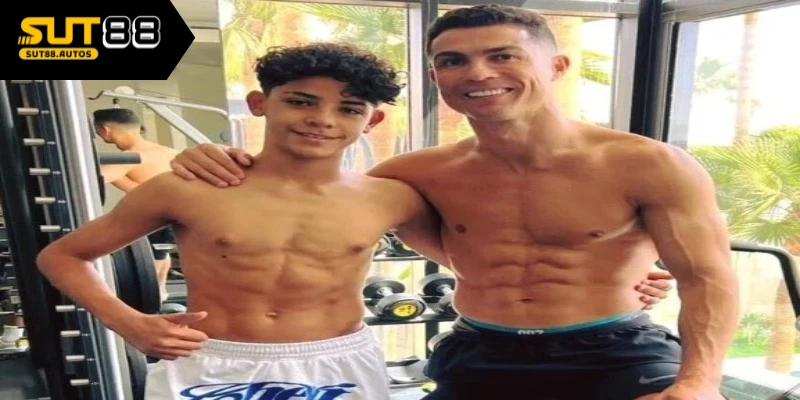 Thông tin giới thiệu về con trai Ronaldo tên gì?